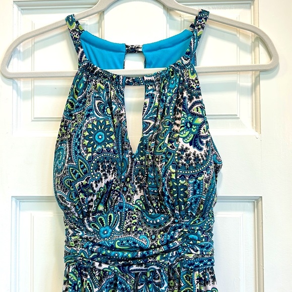 R & K Originals Print Jersey Dress with Halter Style Neck and Built In Bra sz.6 - Picture 2 of 8